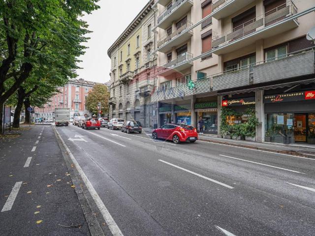 Locale Commerciale in vendita a San Tomaso de' Calvi, Bergamo