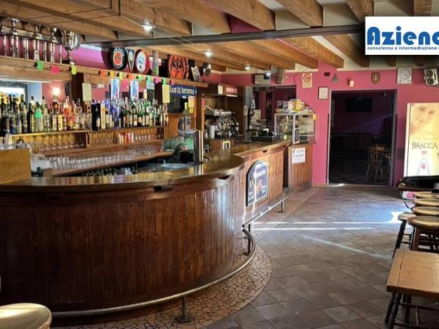 Locale Commerciale in vendita a Rubiana, Caprino Veronese