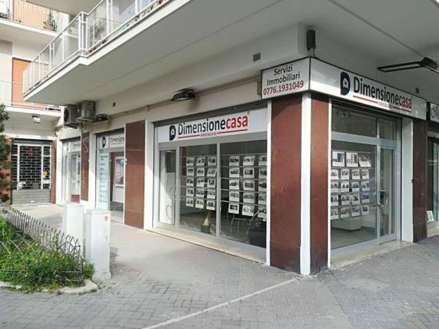 Locale Commerciale in vendita a San Silvestro, Cassino