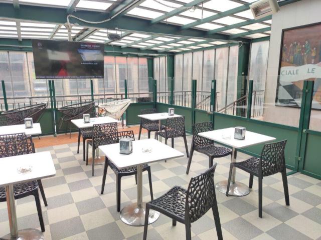 Locale Commerciale in vendita a Riosecco, San Leo Bastia