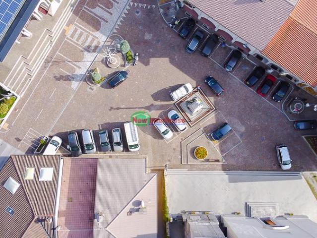 Locale Commerciale in vendita a Forgaria Nel Friuli, Friuli-Venezia Giulia