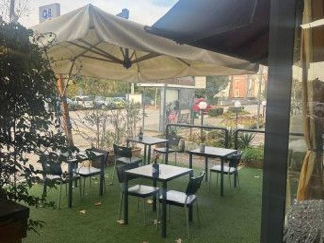 Locale Commerciale in vendita a Unione di Comuni della Romagna Forlivese, Quattro
