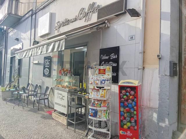 Locale Commerciale in vendita a Sepano, Frattamaggiore