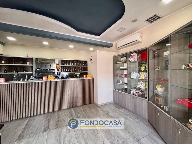 Locale Commerciale in vendita a Frattaminore, Campania