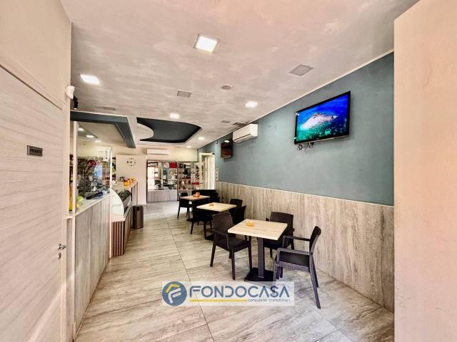 Locale Commerciale in vendita a Frattaminore, Campania