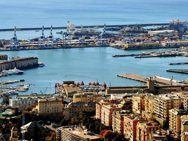 Palazzo in vendita a Serra Riccò, Genova