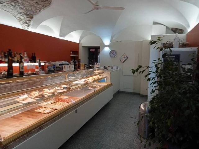 Locale Commerciale in vendita a Lerici, Liguria