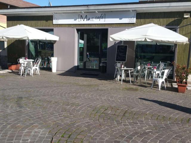 Locale Commerciale in vendita a Villaggio del Sole, Limbiate