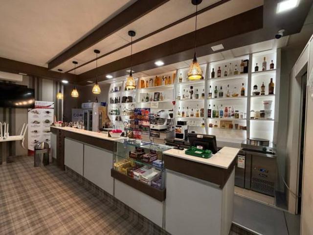 Locale Commerciale in vendita a Puglia, Taranto