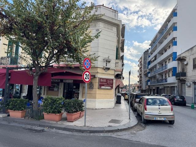 Locale Commerciale in vendita a III Circoscrizione, Messina