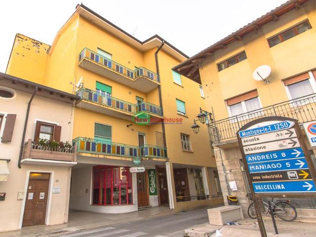 Locale Commerciale in vendita a Montereale Valcellina, Friuli-Venezia Giulia