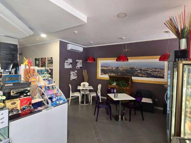 Locale Commerciale in vendita a Cenerente, Umbria