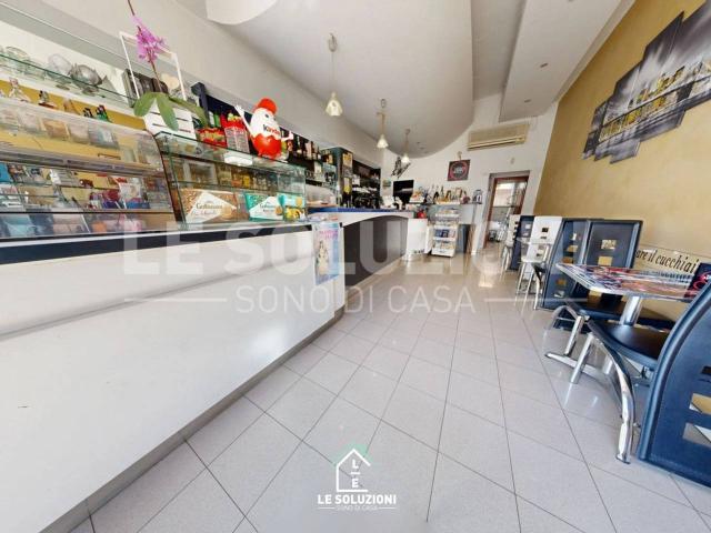 Locale Commerciale in vendita a Puglia, Bari