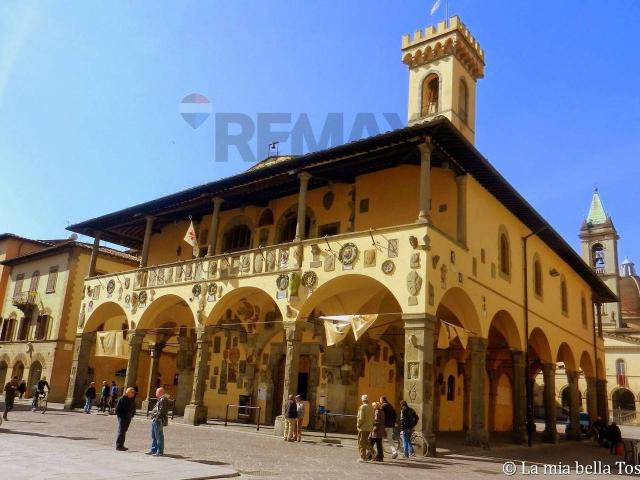 Locale Commerciale in vendita a San Giovanni Valdarno, Arezzo