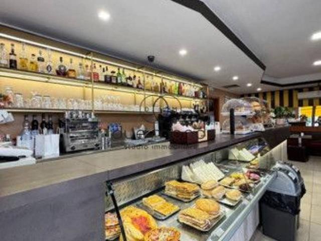 Locale Commerciale in vendita a San Sabino, Spoleto