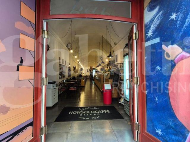 Locale Commerciale in vendita a Rovigliano, Torre Annunziata