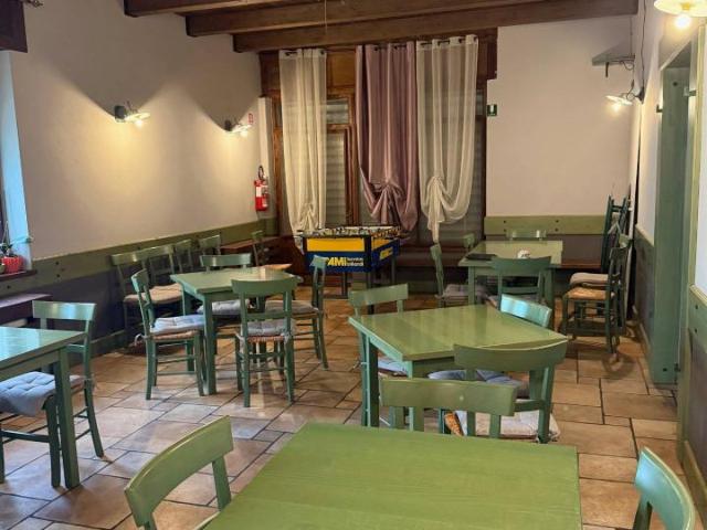 Locale Commerciale in vendita a Velo Veronese, Veneto