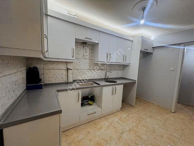 Karabağlar, İzmir içerisinde kiralık mülk