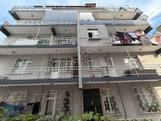Buca, İzmir içerisinde satılık Bina