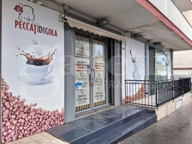 Locale Commerciale in vendita a Ragusa, Sicilia