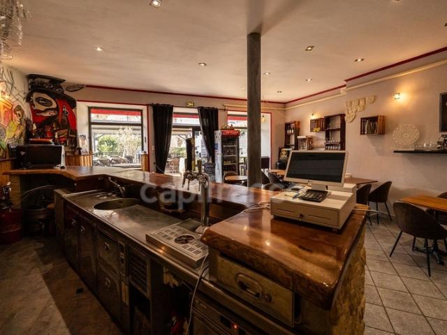 Local Commercial vente à Largentière, Lalevade-d'ardèche