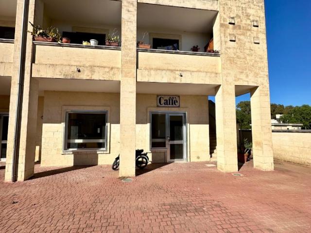 Locale Commerciale in vendita a Città del Catalano, Puglia