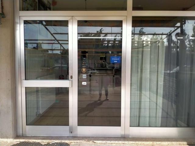 Locale Commerciale in affitto a Marche, Fermo