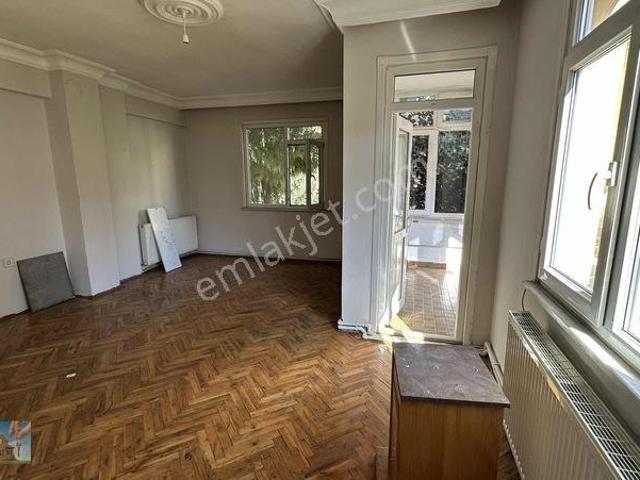 Cumhuriyet Mahallesi, Küçükçekmece içerisinde kiralık mülk