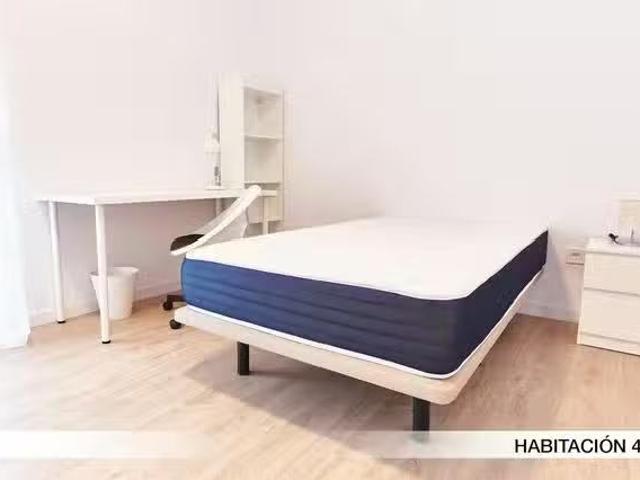 Casa en alquiler en Cerro-Amate, Sevilla