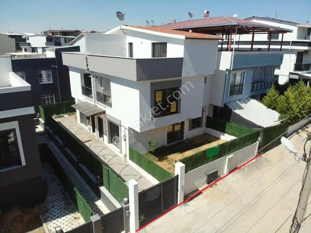 Menderes, İzmir içerisinde satılık Villa