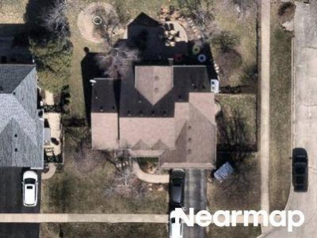 House for sale in Mchenry, Illinois
