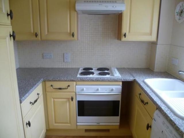 Apartment for rent in Heath Park, Park Village