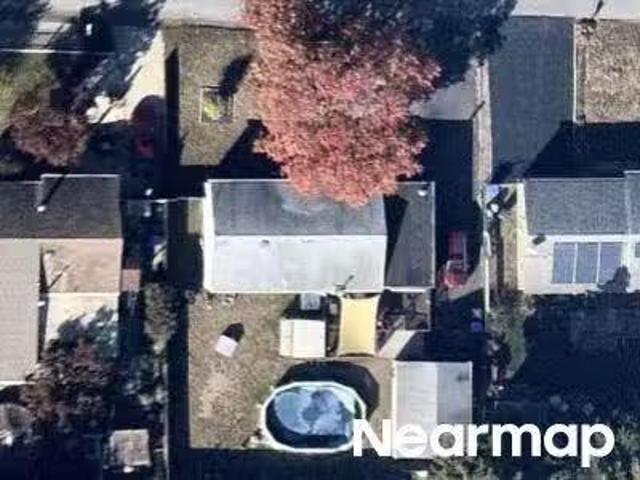 House for sale in Brick