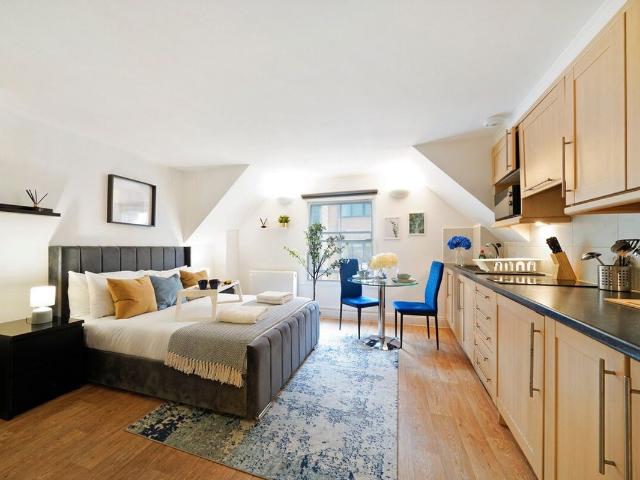Studio for rent in West Smithfield, Lyons