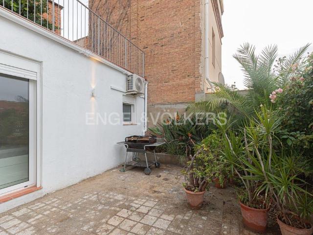 Casa en alquiler en Barcelona, Montbau