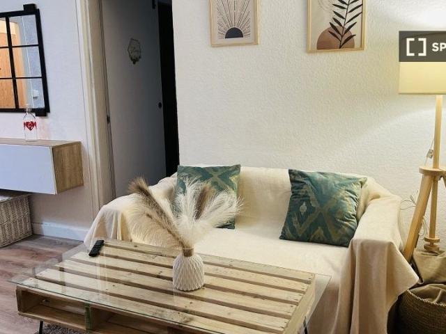 Apartamento en alquiler en Canyelles, Barcelona