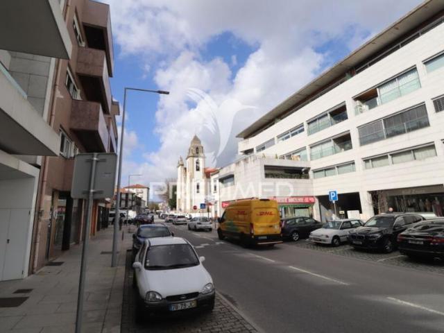 Ponto Comercial alugar em Barcelos