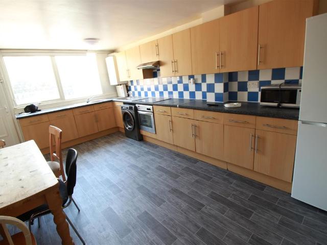 House for rent in Cowley, Greater London