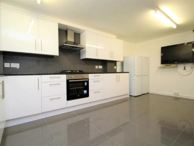 House for rent in Cowley, Greater London