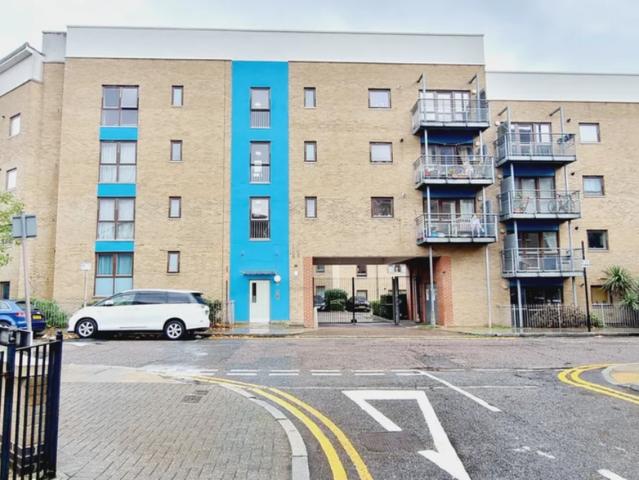 Apartment for rent in Bromley-by-Bow, Poplar Grove
