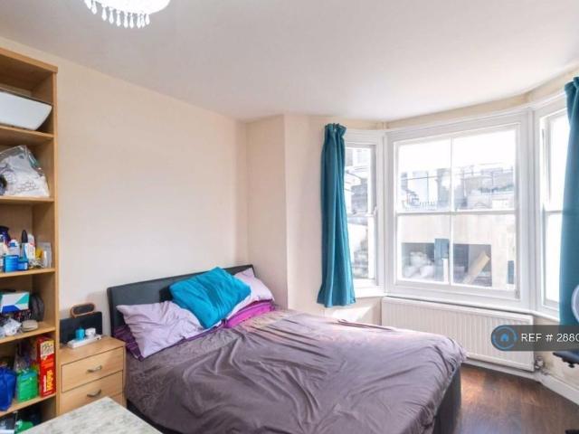 House for rent in Fulham, Walham Green