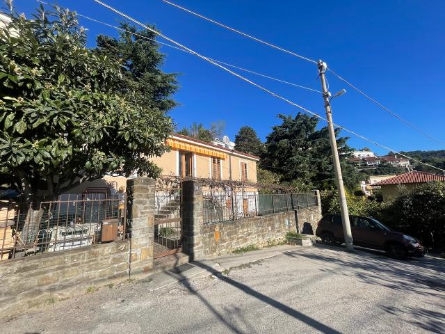 Villa Indipendente in affitto a Roiano-Gretta-Barcola-Cologna-Scorcola, Villa Opicina