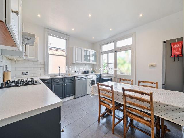 Apartment for rent in Streatham Hill, Greater London
