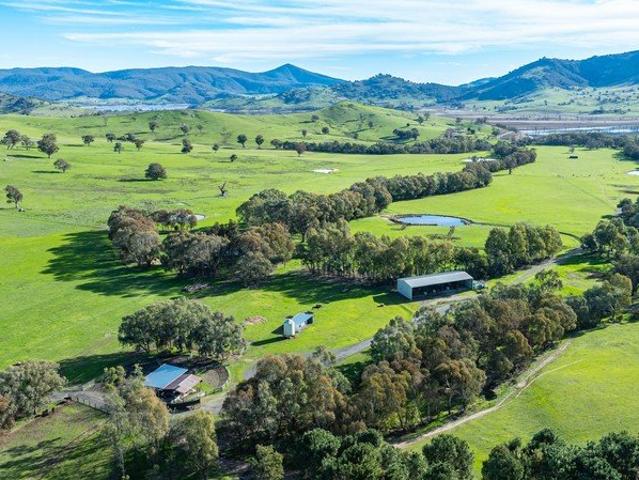 Property for sale in Thologolong, Victoria