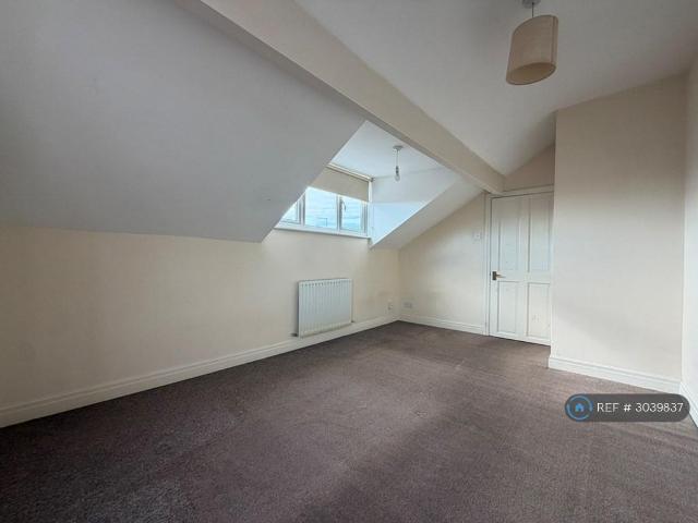 House for rent in Moor End, Leeds