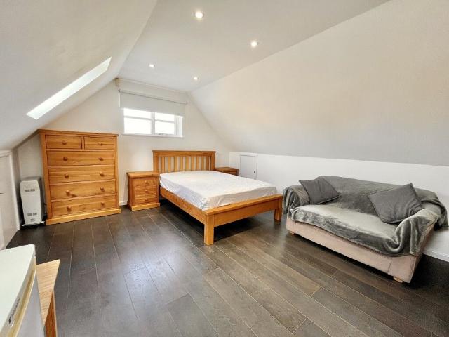 Studio for rent in Duton Hill, Essex