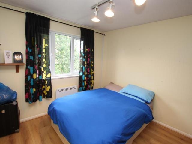 Apartment for rent in Horsell, Woking