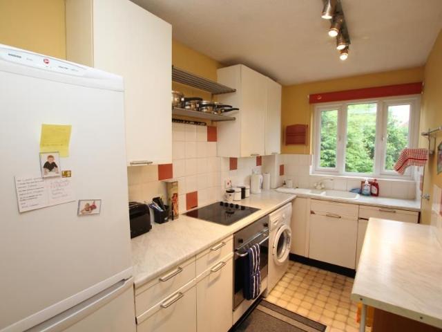 Apartment for rent in Horsell, Woking