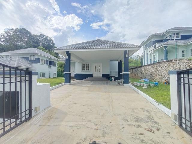 Bungalow for sale in Kajang, Langat