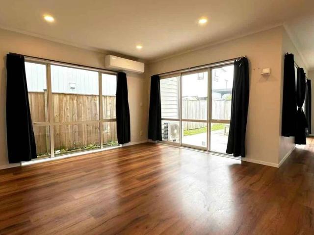 House for rent in Coast Garden, Upper Harbour